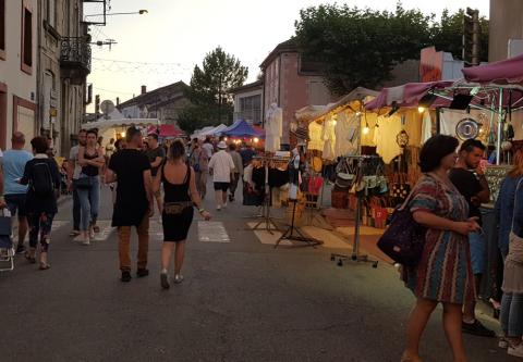 Tempo Latino Arena - the street market Tempo Latino Arena - the street market